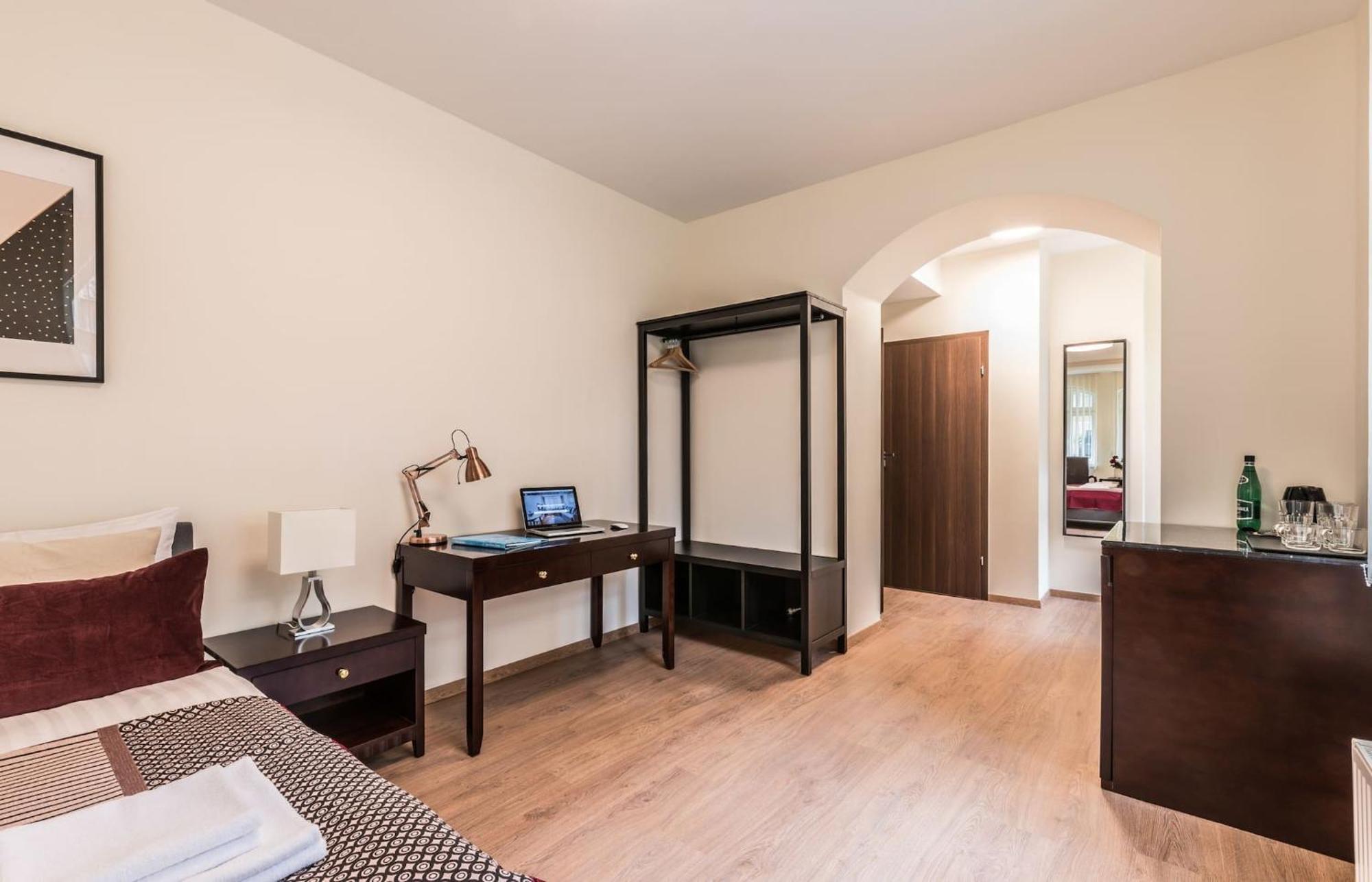 Rent Like - Elizy Orzeszkowej 6