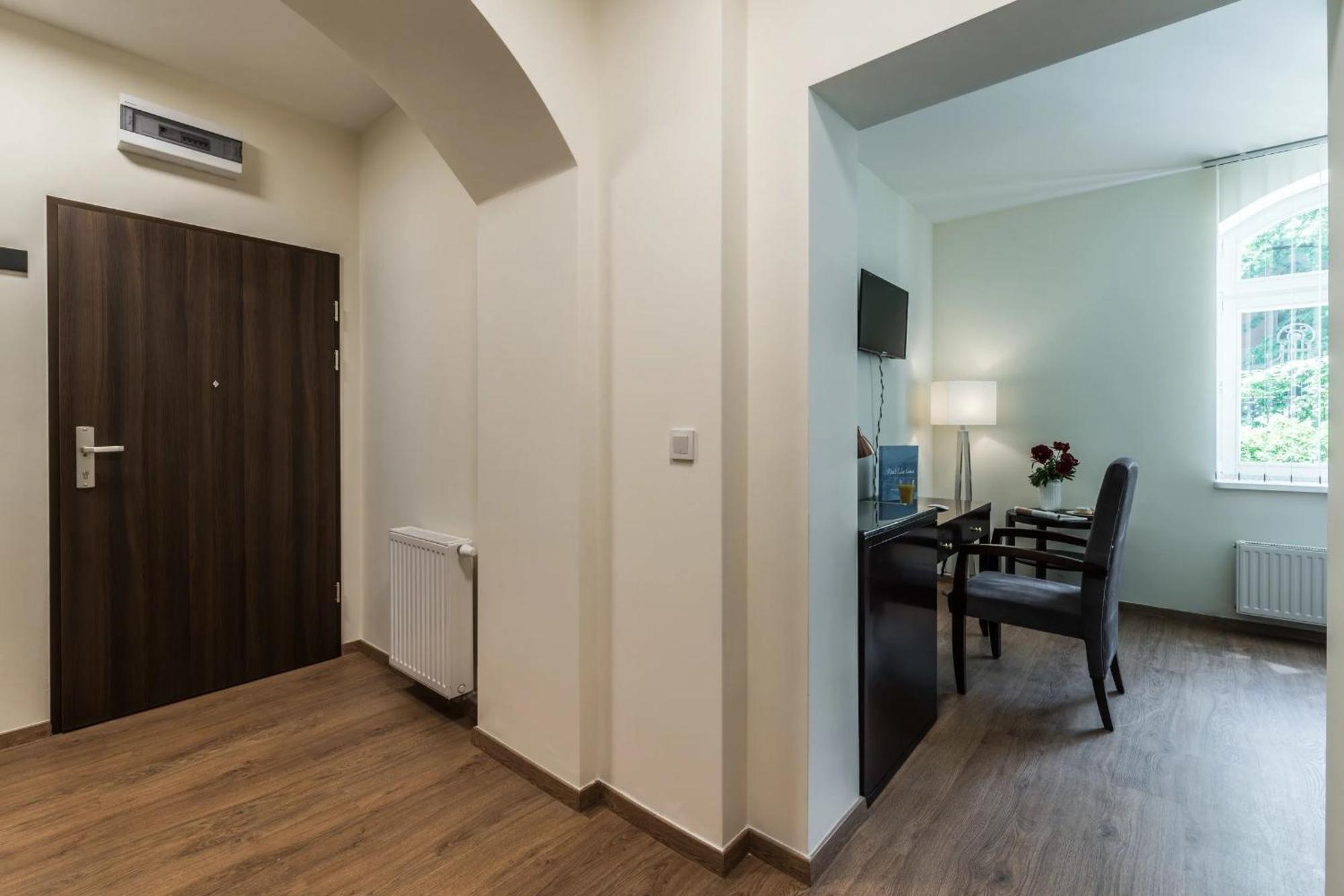 Rent Like - Elizy Orzeszkowej 6 * Poznan