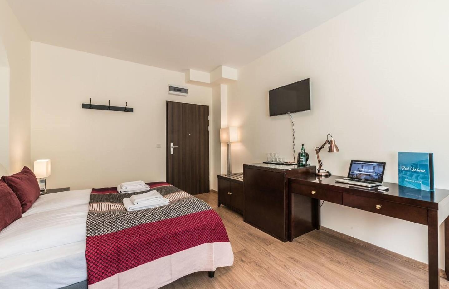 Rent Like - Elizy Orzeszkowej 6 * Poznan