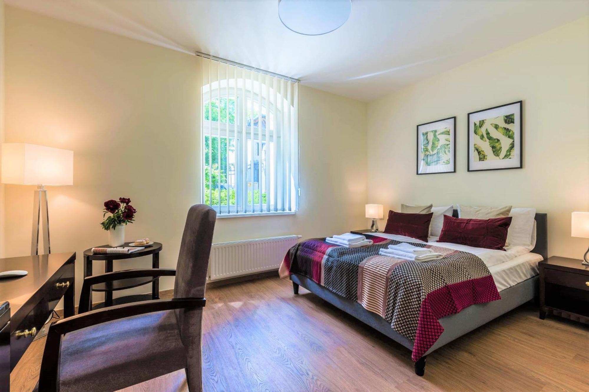 Rent Like - Elizy Orzeszkowej 6 *