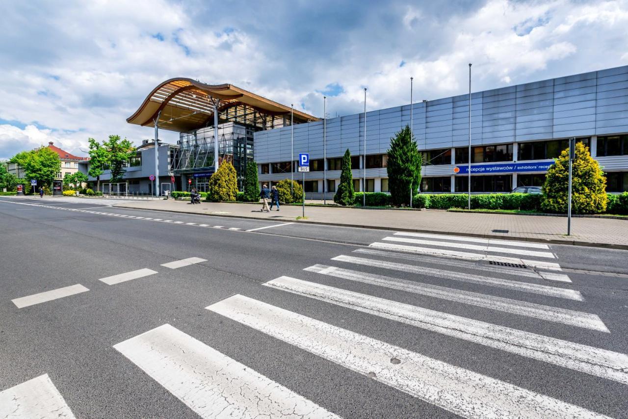 Rent Like - Elizy Orzeszkowej 6 * Posen